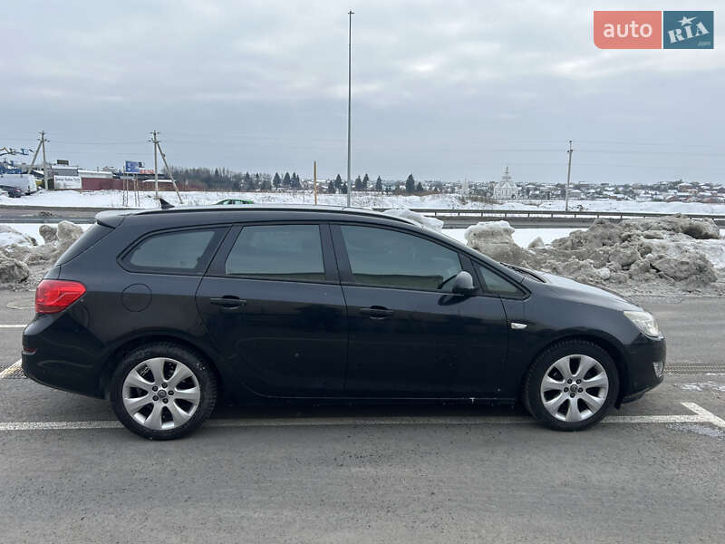 Универсал Opel Astra 2011 в Львове