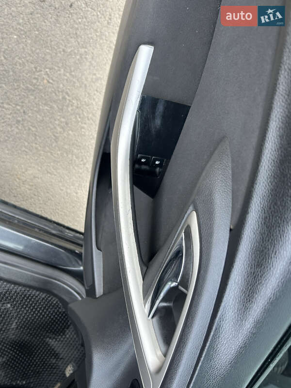 Универсал Opel Astra 2011 в Львове