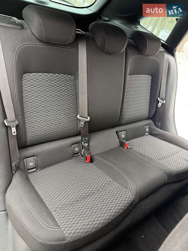 Универсал Opel Astra 2017 в Киеве