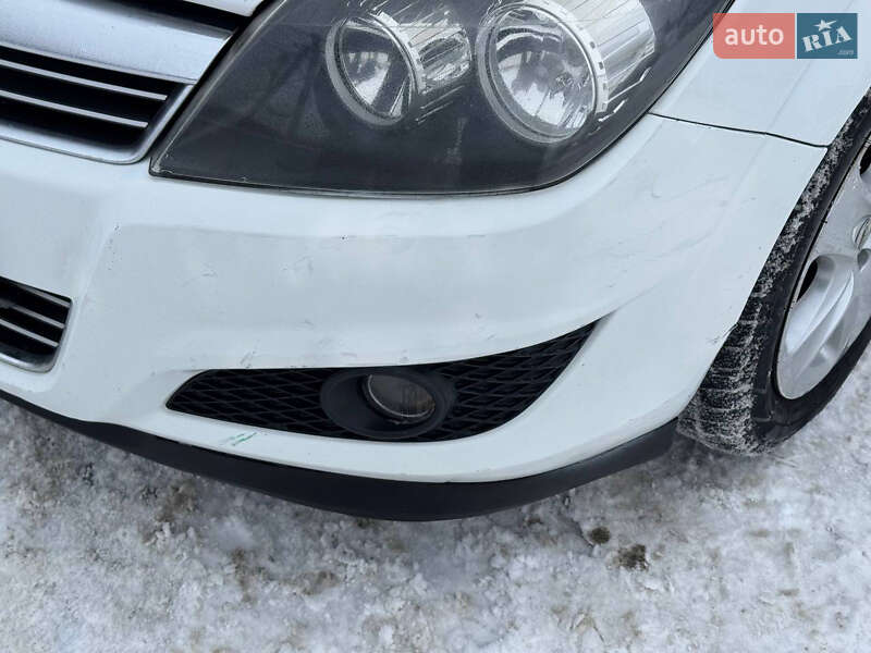 Хэтчбек Opel Astra 2013 в Киеве фото 2 Хэтчбек Opel Astra 2013 в Киеве