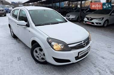 Хэтчбек Opel Astra 2009 в Кривом Роге