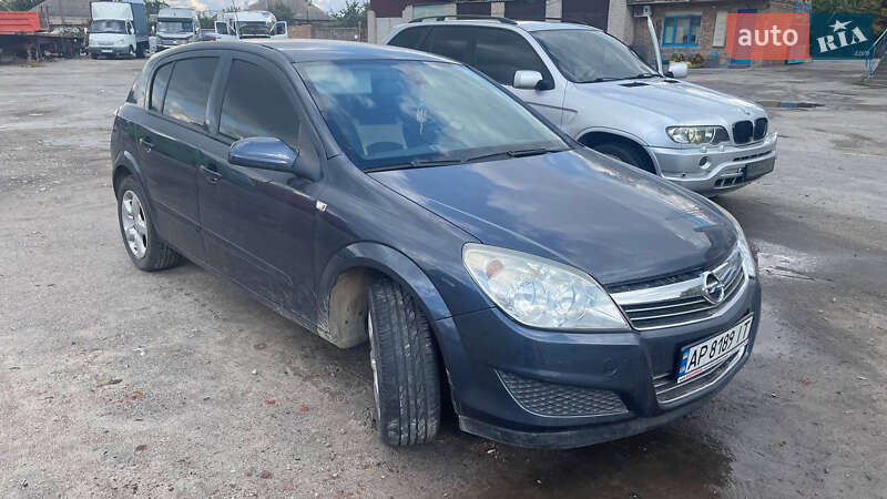 Хэтчбек Opel Astra 2008 в Запорожье