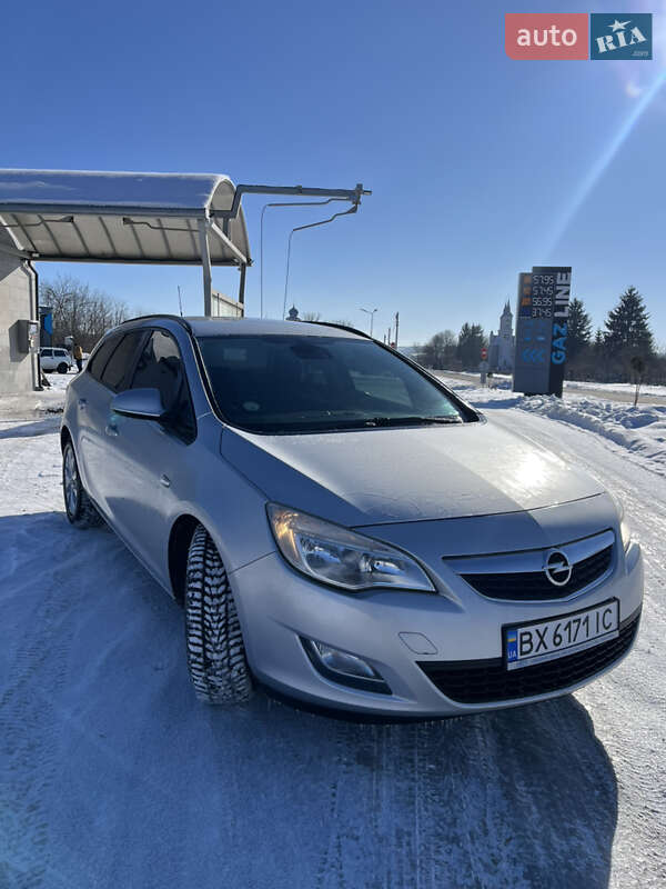 Opel Astra 2012