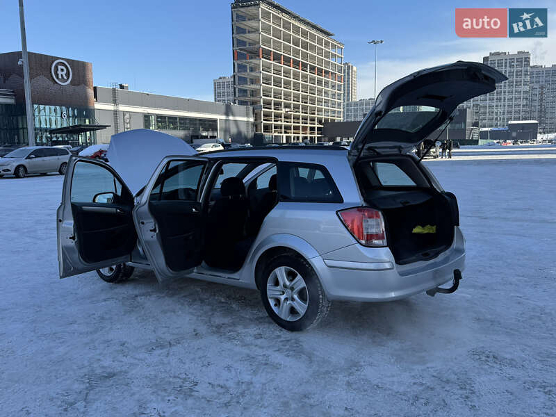 Универсал Opel Astra 2008 в Киеве