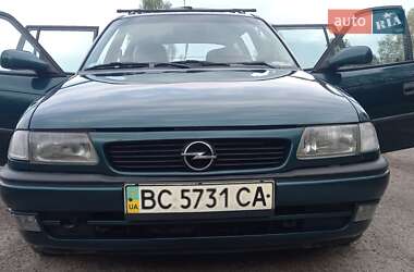 Универсал Opel Astra 1998 в Самборе