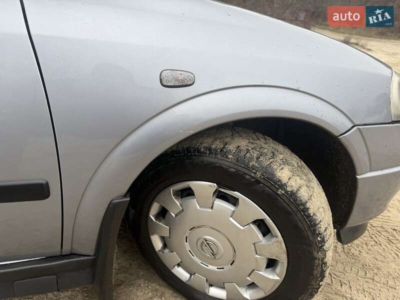 Седан Opel Astra 2008 в Богуславе