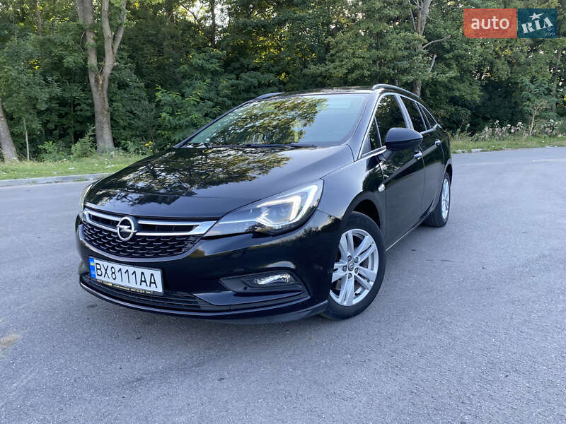 Універсал Opel Astra 2017 в Дунаївцях