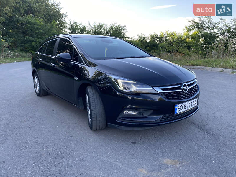 Універсал Opel Astra 2017 в Дунаївцях