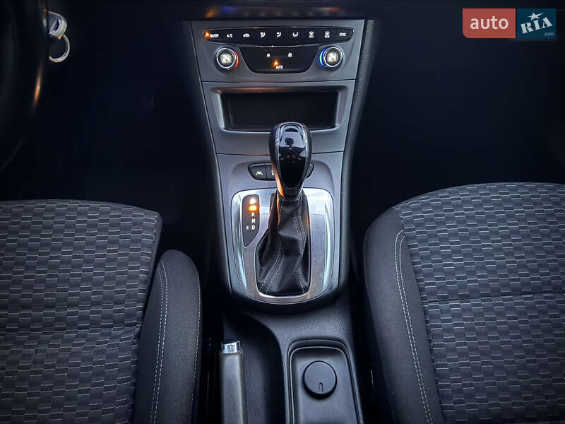 Универсал Opel Astra 2018 в Киеве фото 44 Универсал Opel Astra 2018 в Киеве