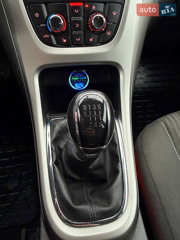 Хэтчбек Opel Astra 2011 в Ровно