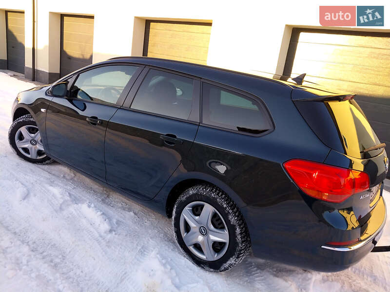 Универсал Opel Astra 2016 в Самборе