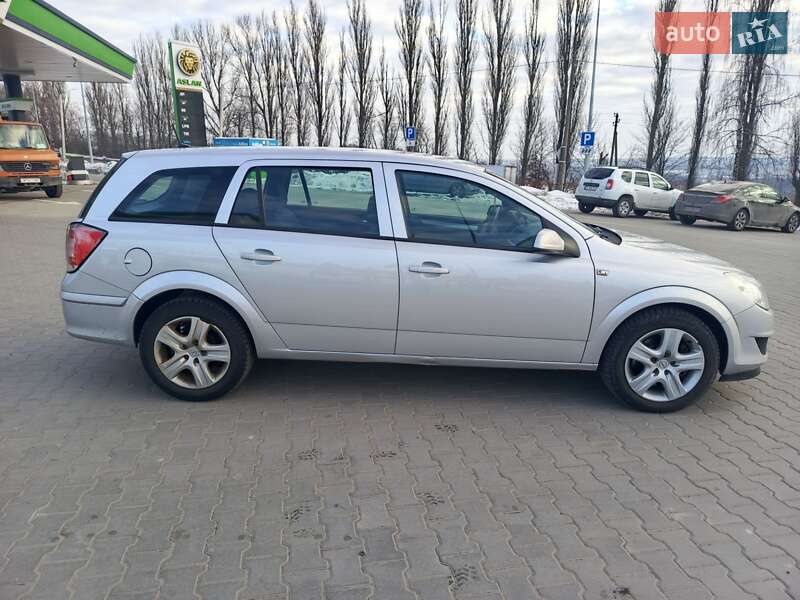 Универсал Opel Astra 2009 в Хмельницком