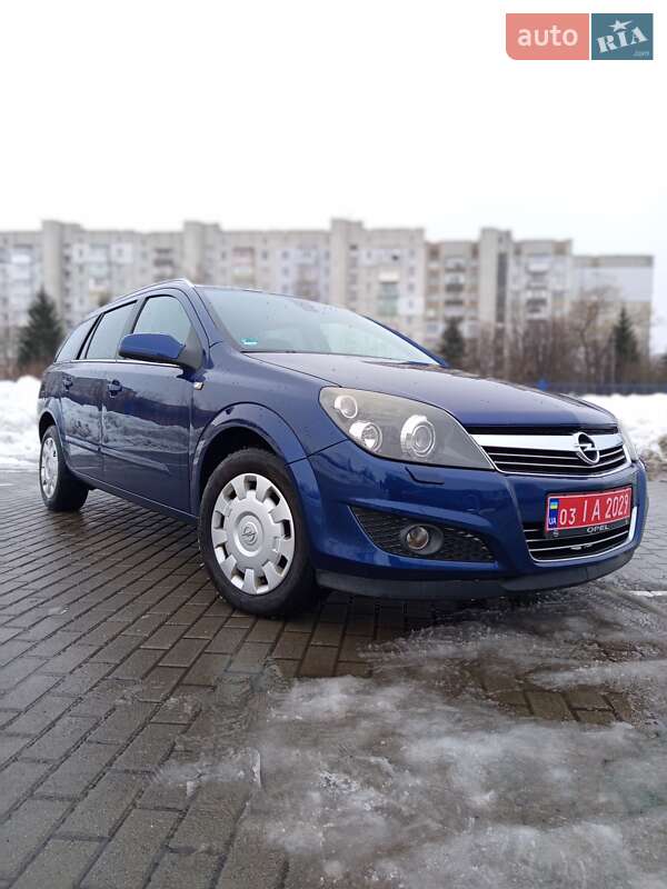 Универсал Opel Astra 2009 в Дрогобыче