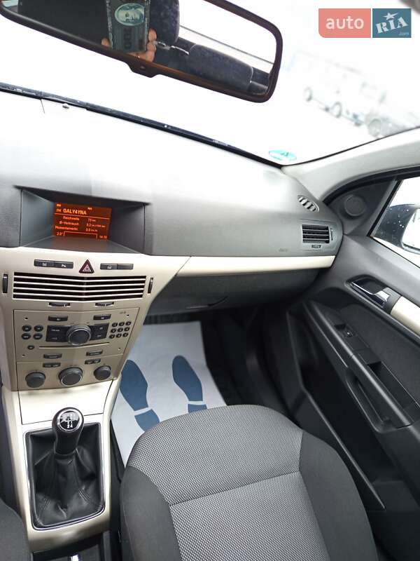 Универсал Opel Astra 2009 в Дрогобыче