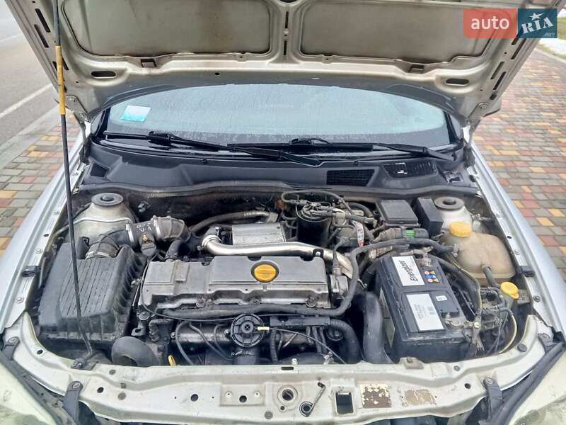 Хэтчбек Opel Astra 2001 в Белгороде-Днестровском