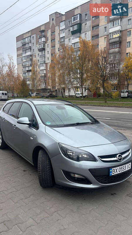 Универсал Opel Astra 2014 в Хмельницком