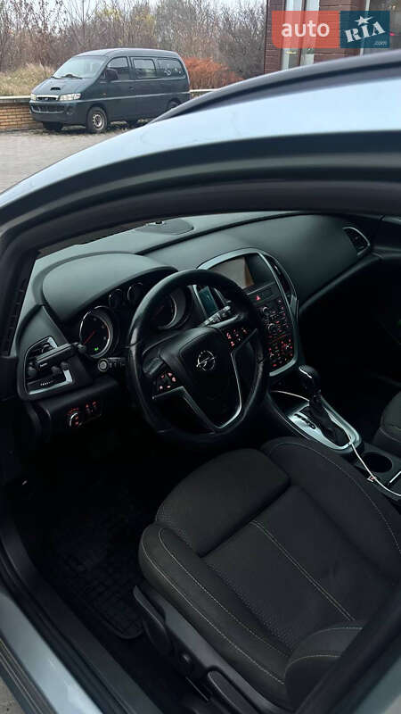 Универсал Opel Astra 2014 в Хмельницком