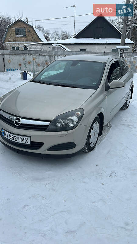 Хэтчбек Opel Astra 2005 в Киеве