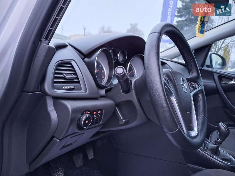 Універсал Opel Astra 2012 в Львові фото 12 Універсал Opel Astra 2012 в Львові