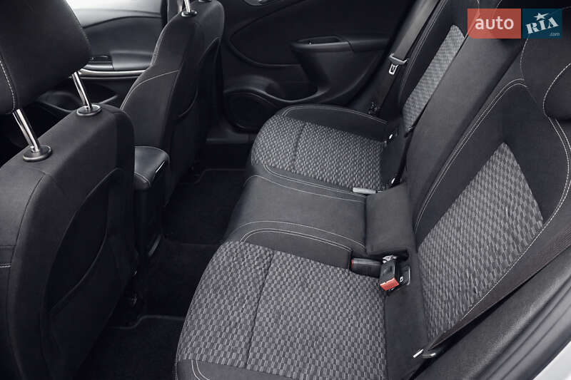 Универсал Opel Astra 2017 в Ровно