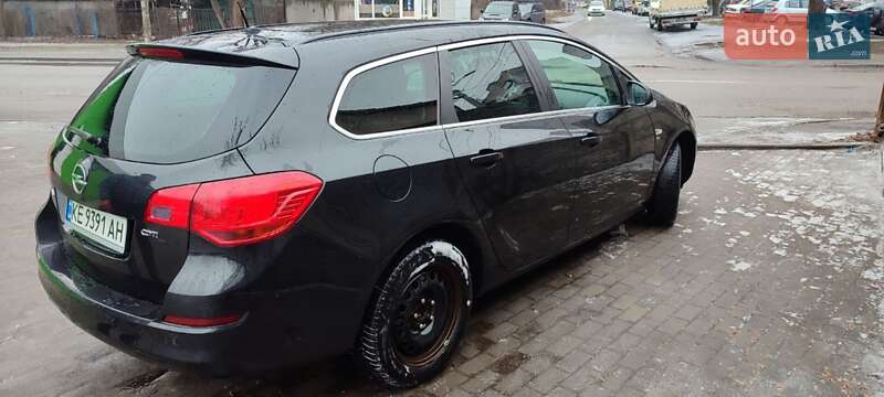 Универсал Opel Astra 2012 в Днепре