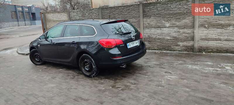 Универсал Opel Astra 2012 в Днепре