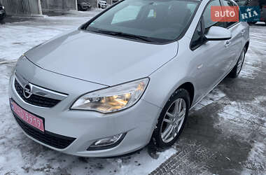Хэтчбек Opel Astra 2011 в Луцке
