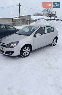 Хэтчбек Opel Astra 2006 в Коростышеве