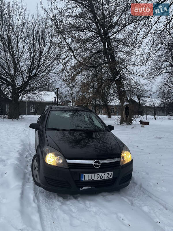 Универсал Opel Astra 2005 в Костополе