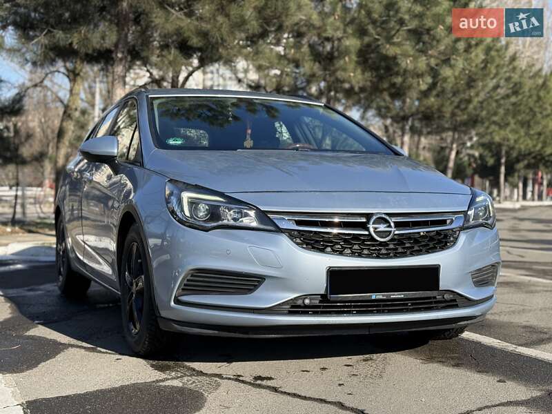 Универсал Opel Astra 2019 в Одессе