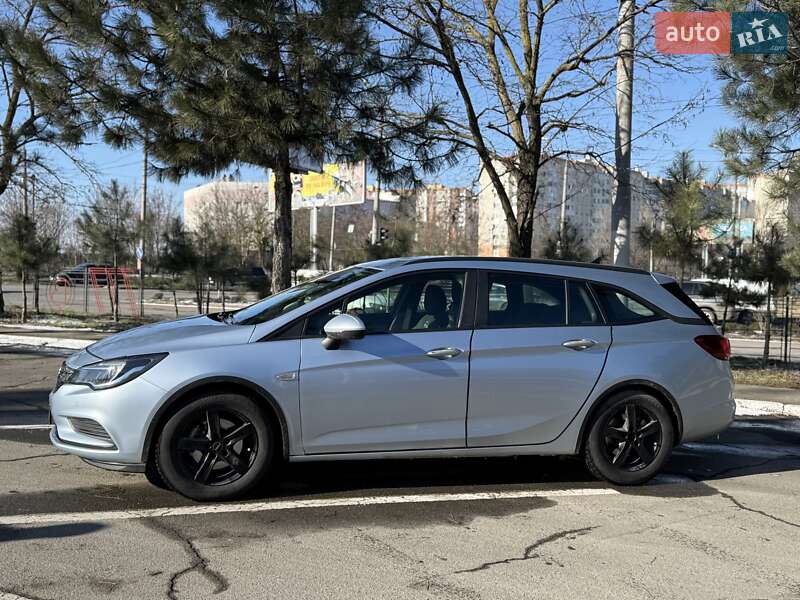 Универсал Opel Astra 2019 в Одессе