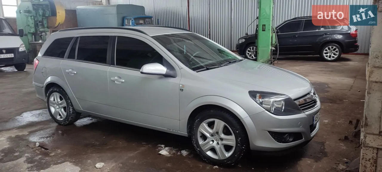 2011 Opel Astra - мініатюра 14