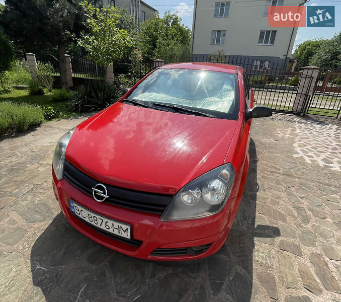Хэтчбек Opel Astra 2006 в Самборе