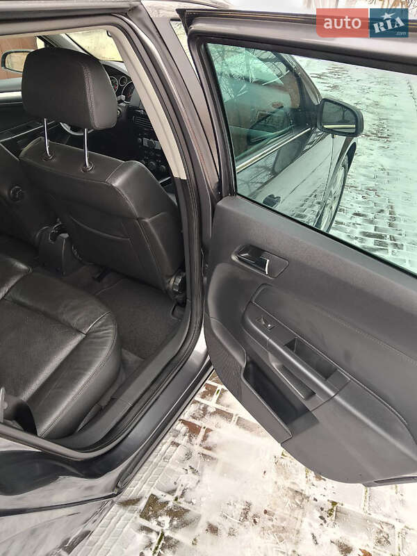 Универсал Opel Astra 2008 в Луцке