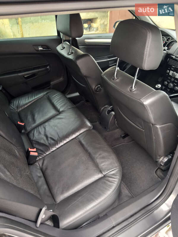 Универсал Opel Astra 2008 в Луцке