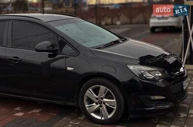 Універсал Opel Astra 2012 в Виноградові