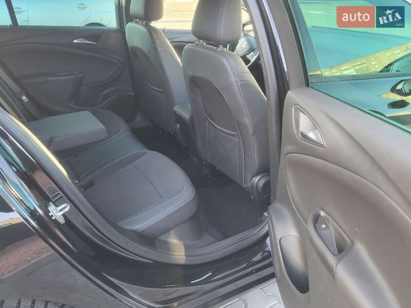 Універсал Opel Astra 2019 в Луцьку