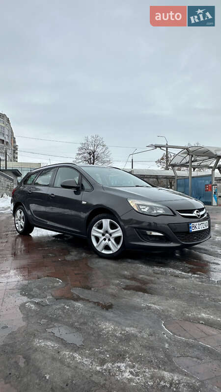 Opel Astra 2013 Opel Astra 2013