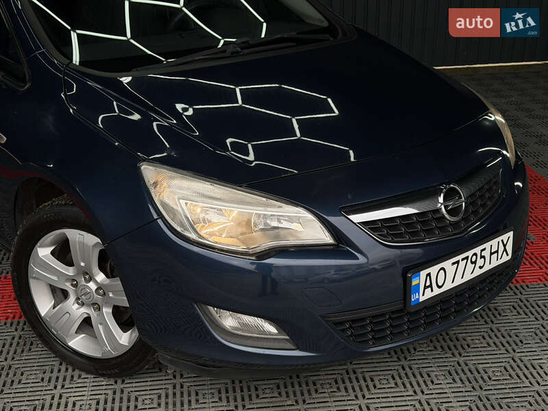 Универсал Opel Astra 2010 в Тячеве фото 10 Универсал Opel Astra 2010 в Тячеве