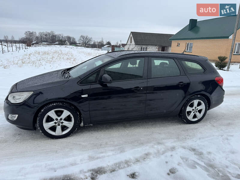 Универсал Opel Astra 2011 в Ковеле
