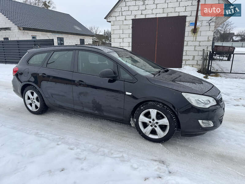 Универсал Opel Astra 2011 в Ковеле