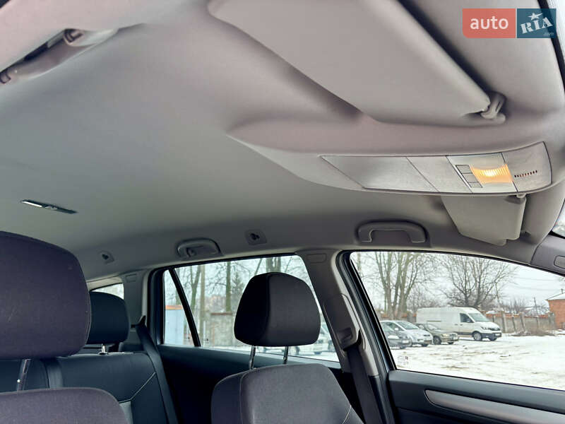 Универсал Opel Astra 2010 в Лубнах