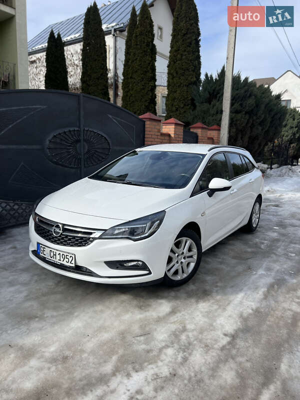 Универсал Opel Astra 2018 в Львове