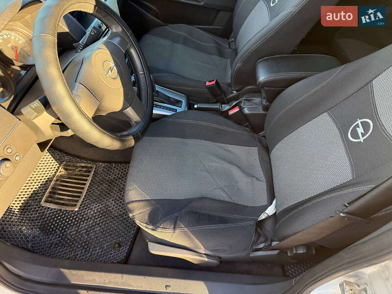 Универсал Opel Astra 2010 в Стрые фото 27 Универсал Opel Astra 2010 в Стрые