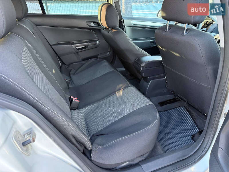 Универсал Opel Astra 2010 в Стрые фото 48 Универсал Opel Astra 2010 в Стрые