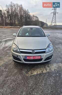 Універсал Opel Astra 2006 в Радивиліві