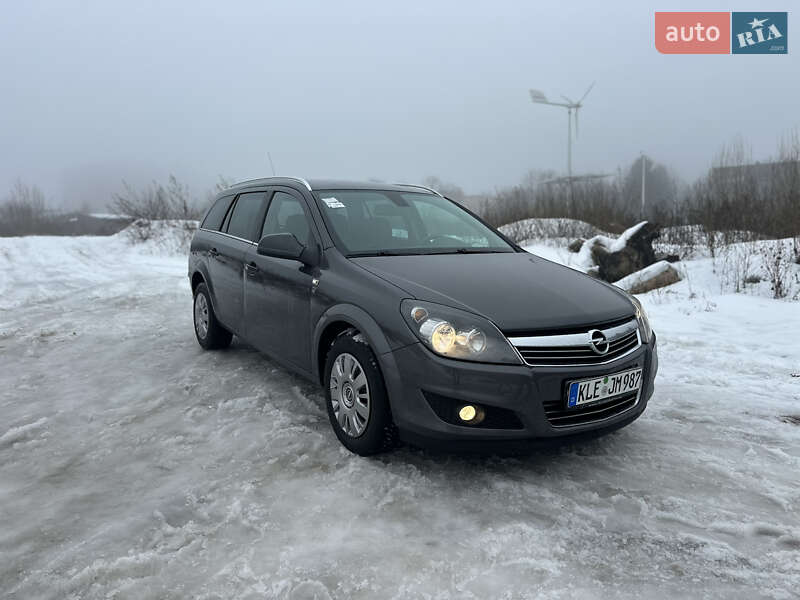 Opel Astra 2010