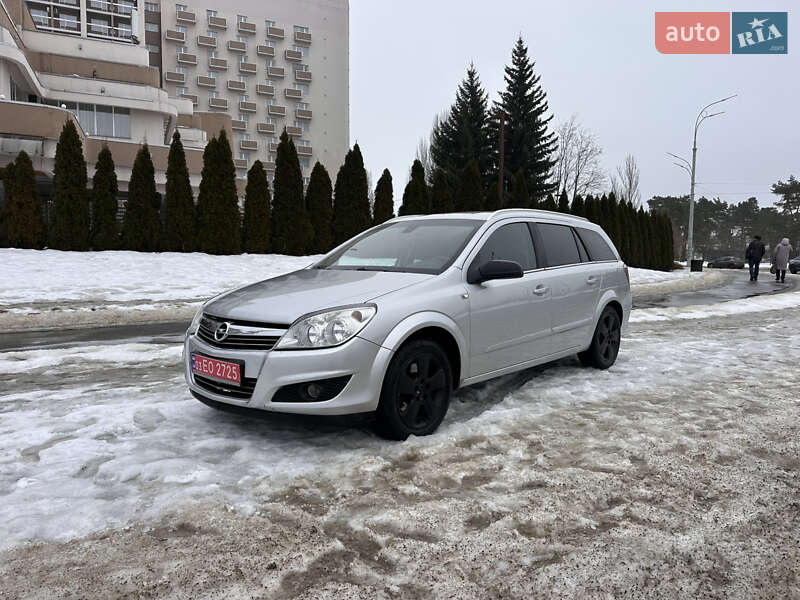 Универсал Opel Astra 2009 в Киеве