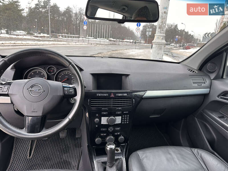 Универсал Opel Astra 2009 в Киеве