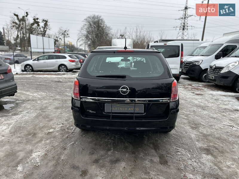 Универсал Opel Astra 2008 в Ровно